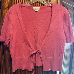 Van Heusen Rose Cardigan with Tie Detail
Size medium new without tags